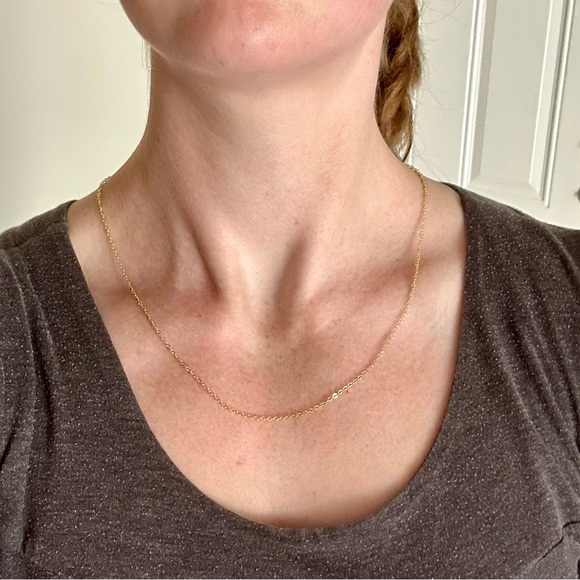 Dainty Gold Chain Necklace - Picture 2 of 4